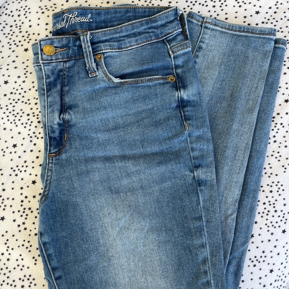 Universal Thread Jeans